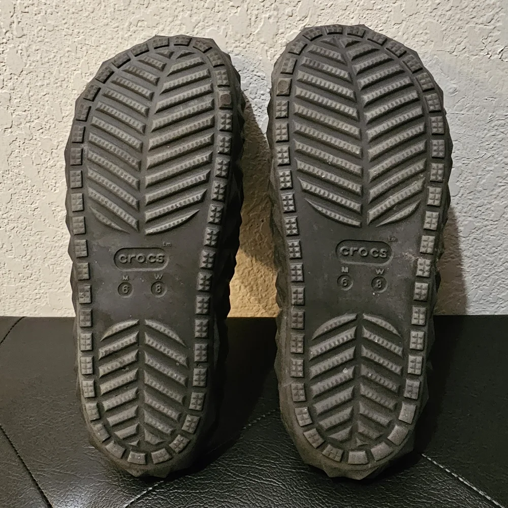 Black Chunky Crocs slides size 8 - Picture 3 of 3